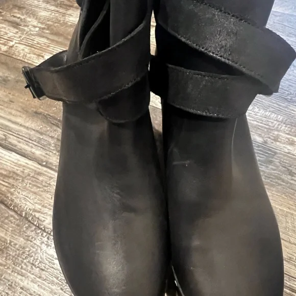 Free People Black Leather Clog Platform Booties with Buckles Size 8 - Picture 2 of 6